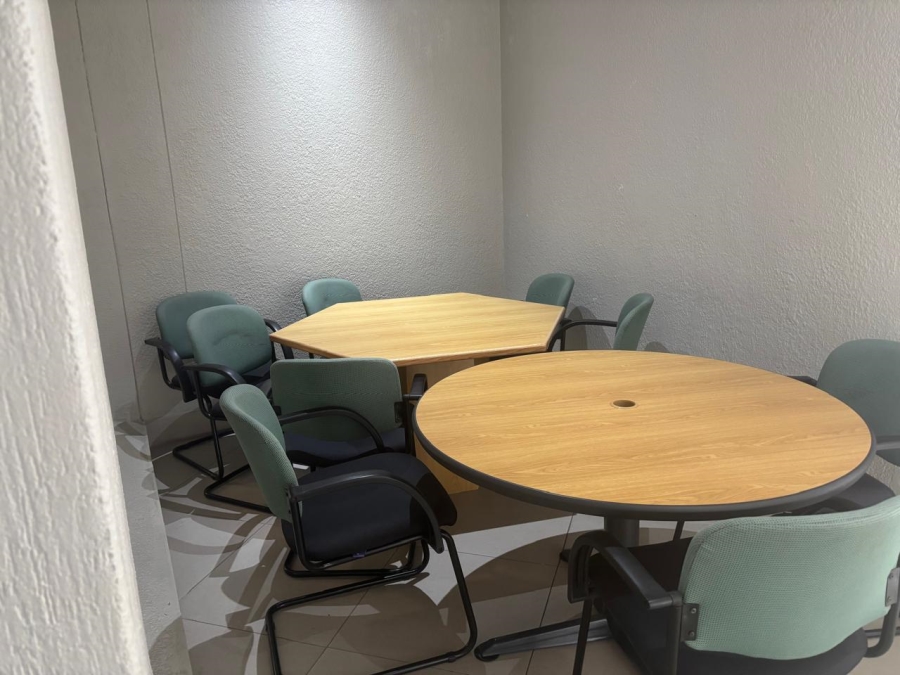 To Let Commercial Property for Rent in Rosendal Western Cape